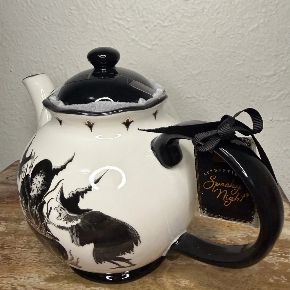 Potter's Studio Halloween Spooky Night Witches Brew Ceramic Teapot 40oz NEW